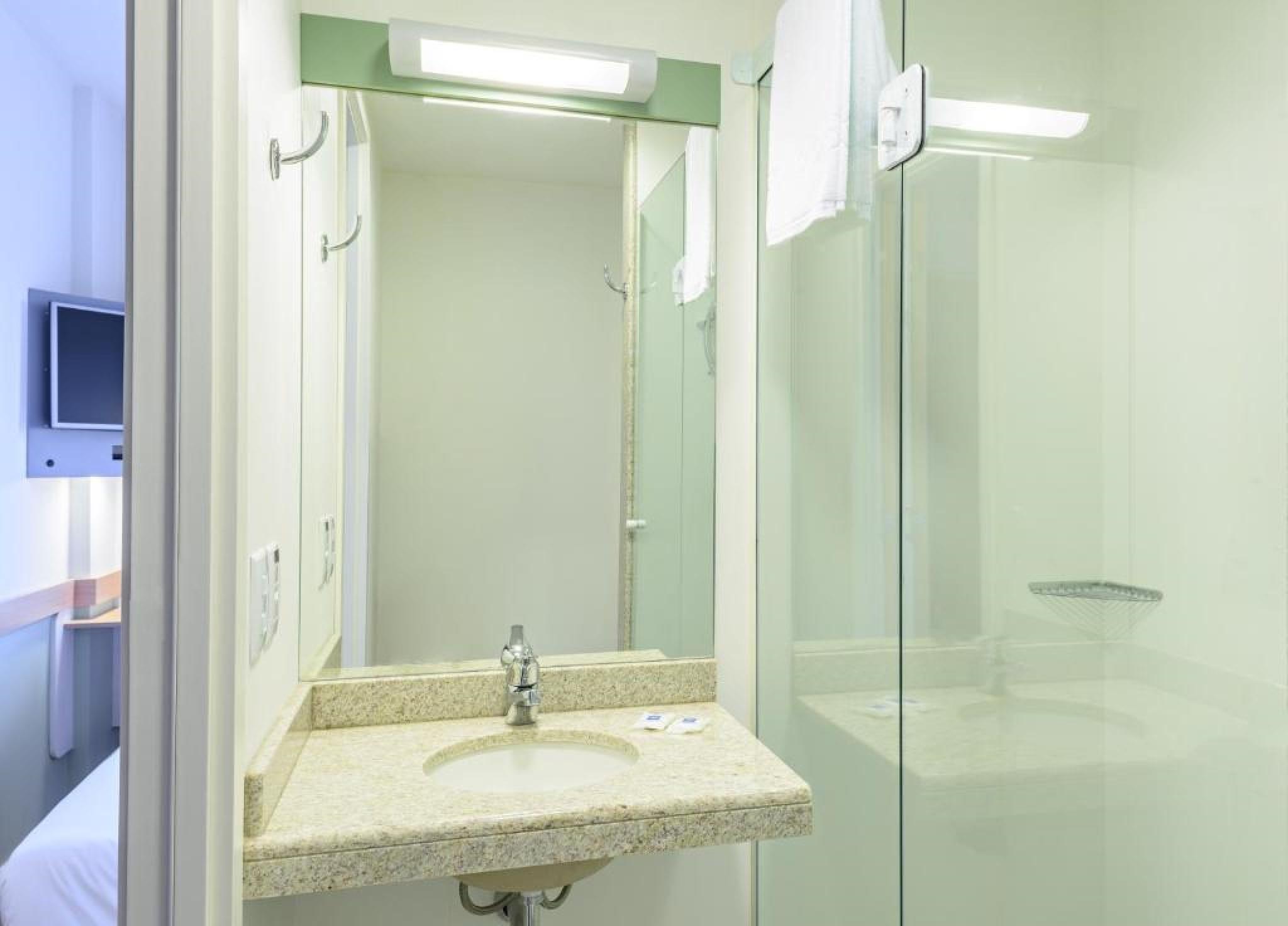 Ibis Budget Curitiba Aeroporto Sao Jose dos Pinhais Exterior photo